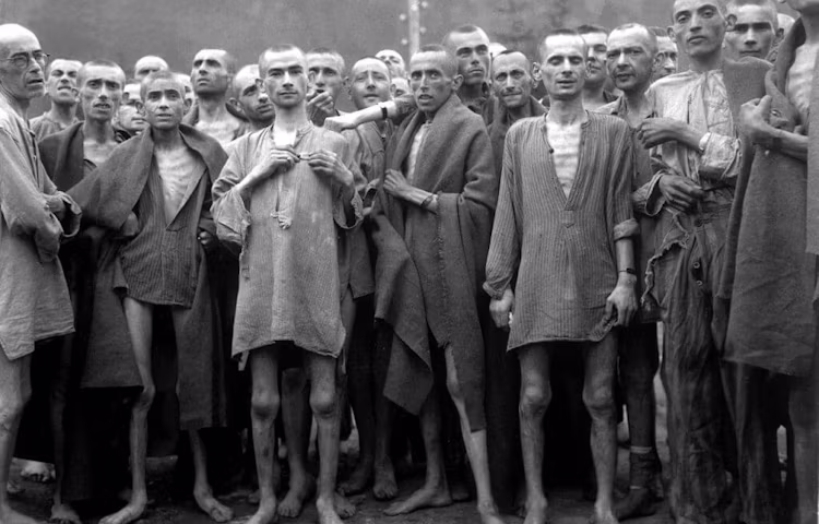 दोस्रो विश्वयुद्ध र यहुदीहरूको अवस्था 5 1280px ebensee concentration camp prisoners 1945 1024x752 1